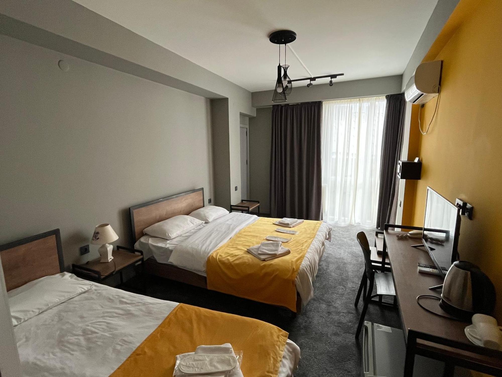Diuma Hotel Tbilisi Exterior photo